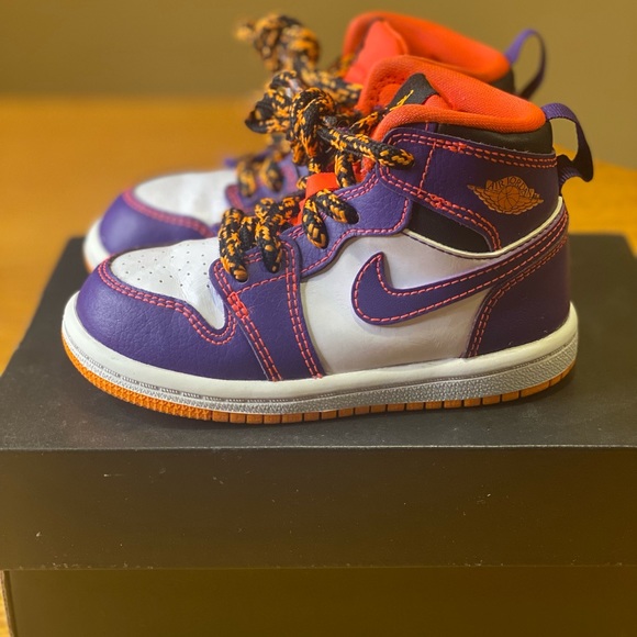 Jordan Retro 1 High BT - Picture 6 of 7